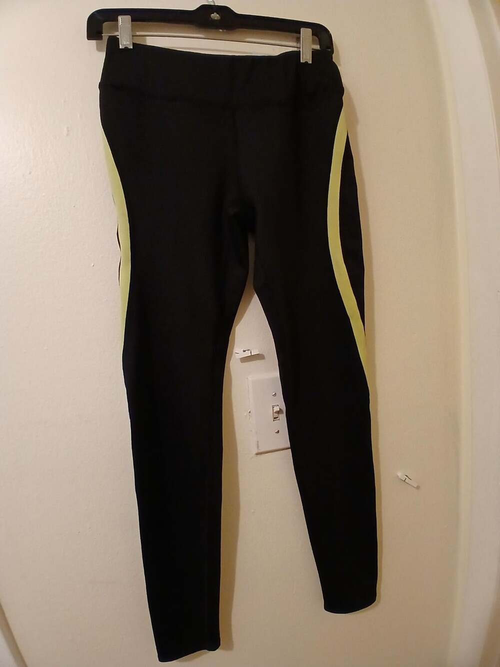 90 Degree by Reflex Women's Black and Neon Yellow Leggings Size S